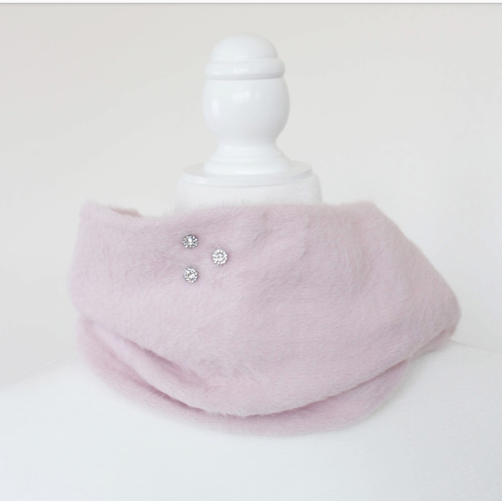 NWT KARL LAGERFELD INFINITY PINK SCARF - Picture 2 of 6